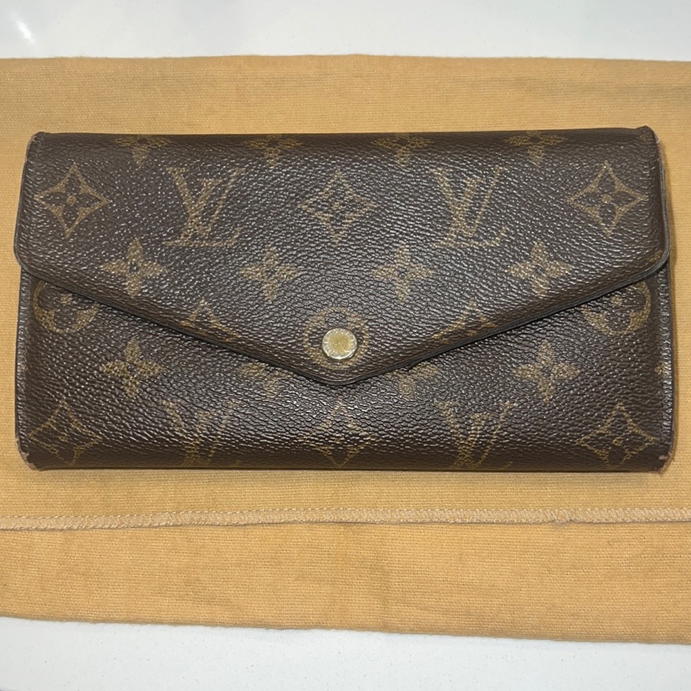 Louis Vuitton Sarah Wallet